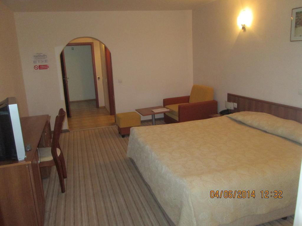 Fisherman'S Hut Family Hotel Beden Bagian luar foto